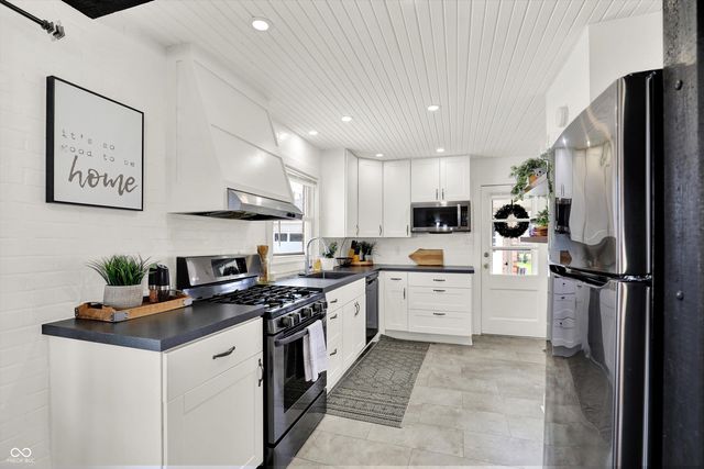 533 E College Avenue, Brownsburg, IN 46112