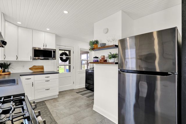 533 E College Avenue, Brownsburg, IN 46112