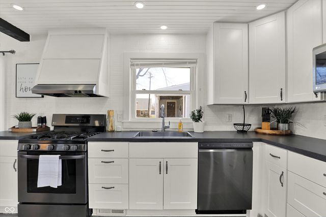 533 E College Avenue, Brownsburg, IN 46112