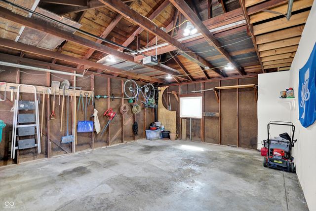 533 E College Avenue, Brownsburg, IN 46112