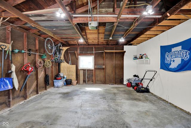 533 E College Avenue, Brownsburg, IN 46112