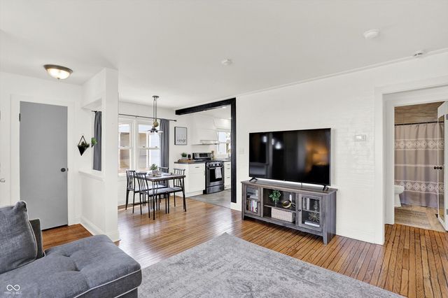 533 E College Avenue, Brownsburg, IN 46112