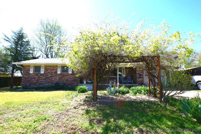 1631 Bryan Street, Westville, OK 74965