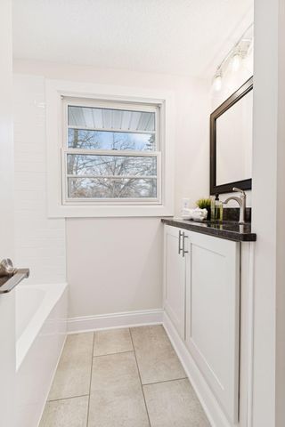 13409 1st Avenue N, Plymouth, MN 55441