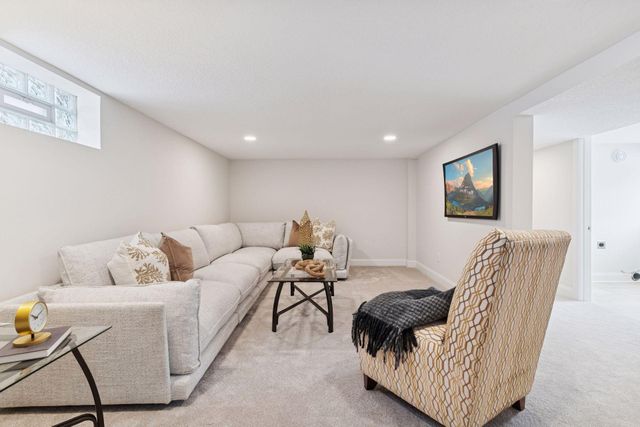 13409 1st Avenue N, Plymouth, MN 55441