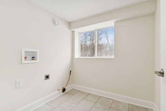 13409 1st Avenue N, Plymouth, MN 55441