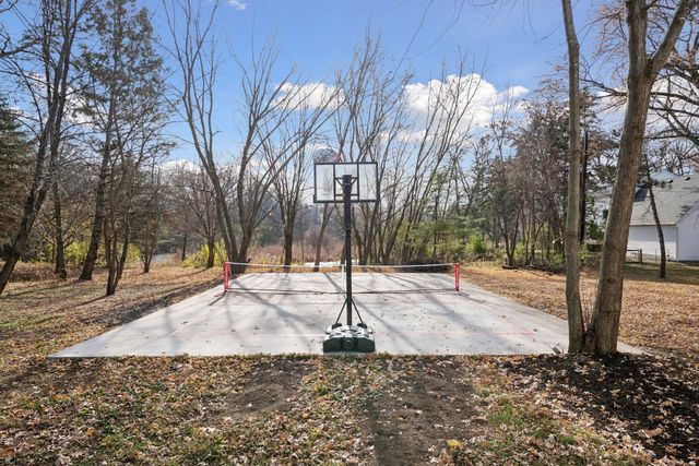 13409 1st Avenue N, Plymouth, MN 55441