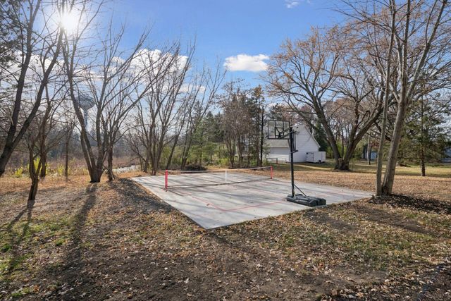 13409 1st Avenue N, Plymouth, MN 55441