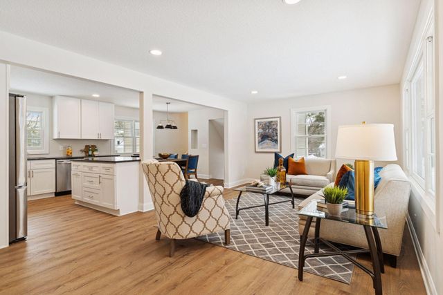 13409 1st Avenue N, Plymouth, MN 55441