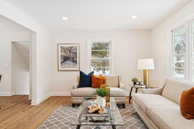 13409 1st Avenue N, Plymouth, MN 55441