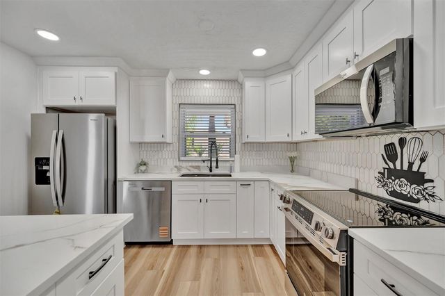 6209 FLAMINGO DRIVE, Apollo Beach, FL 33572