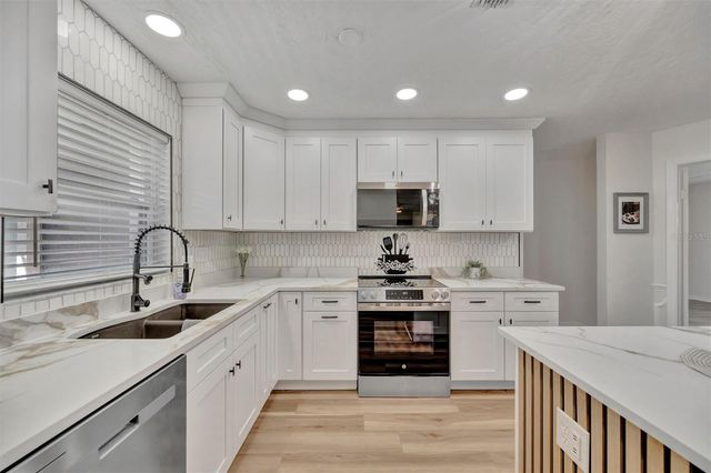 6209 FLAMINGO DRIVE, Apollo Beach, FL 33572