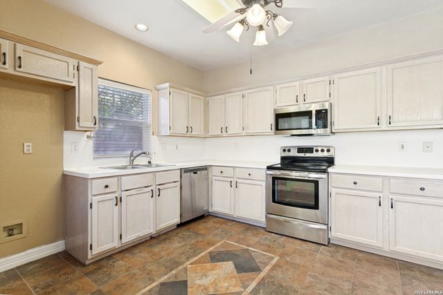 5803 SPRING CROWN, San Antonio, TX 78247