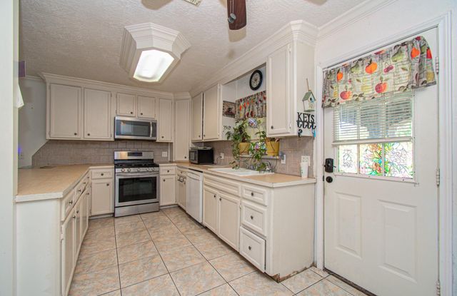 2205 Myra St Street, Houston, TX 77039