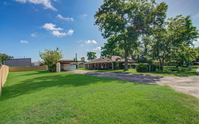 2205 Myra St Street, Houston, TX 77039