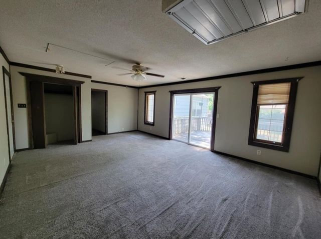 323 Race St, El Dorado, KS 67042