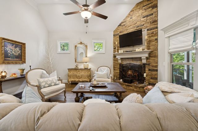 428 Acacia Grove Ln, Lebanon, TN 37087