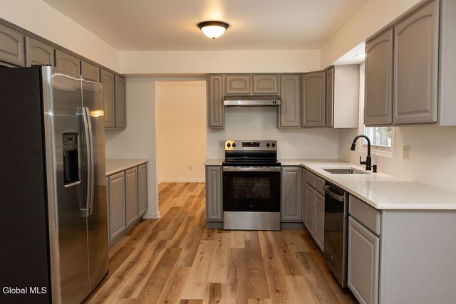 3009 Acorn Court, Guilderland, NY 12303