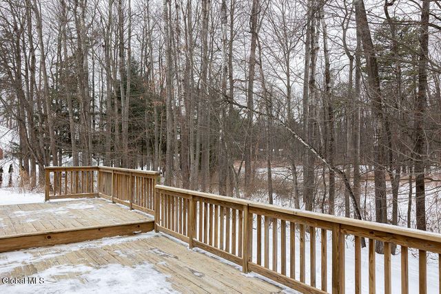 3009 Acorn Court, Guilderland, NY 12303