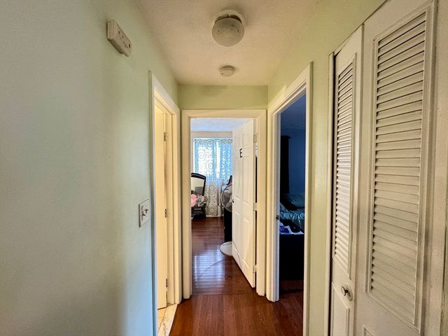 33 Cary Ave 11, Chelsea, MA 02150