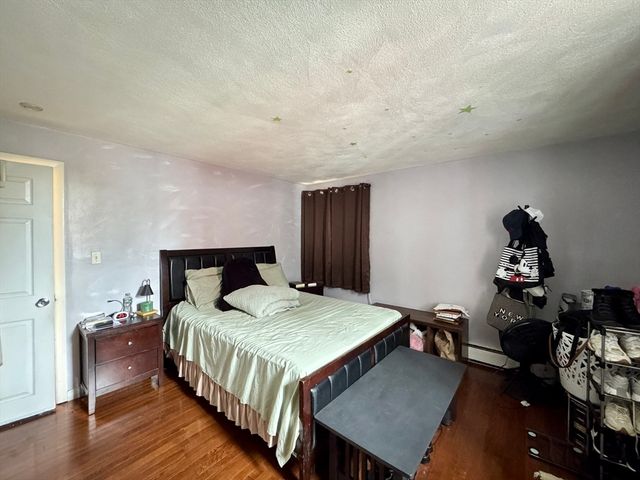 33 Cary Ave 11, Chelsea, MA 02150