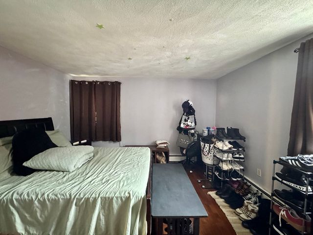 33 Cary Ave 11, Chelsea, MA 02150