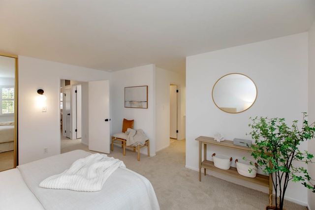 1160 1160 Marianas Ln, Alameda, CA 94502