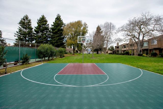 1160 1160 Marianas Ln, Alameda, CA 94502