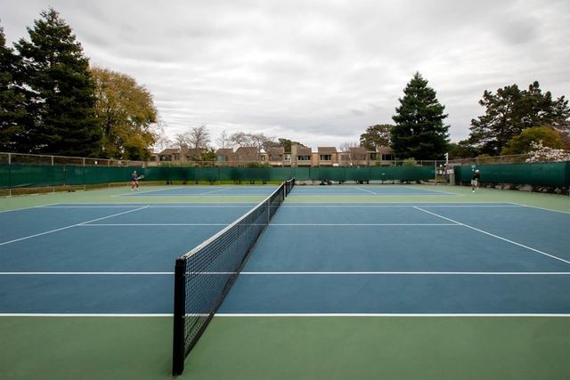 1160 1160 Marianas Ln, Alameda, CA 94502