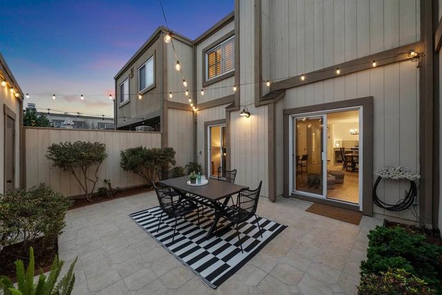 1160 1160 Marianas Ln, Alameda, CA 94502