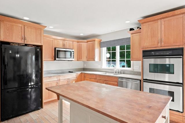 40 Elmwood Street, Salisbury, MA 01952