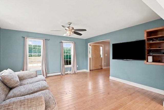 40 Elmwood Street, Salisbury, MA 01952