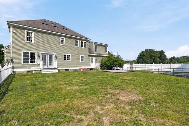 40 Elmwood Street, Salisbury, MA 01952