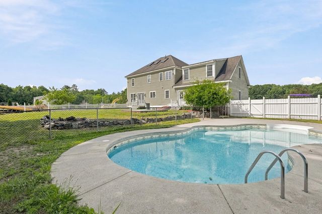 40 Elmwood Street, Salisbury, MA 01952