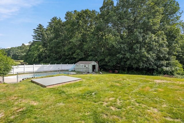 40 Elmwood Street, Salisbury, MA 01952