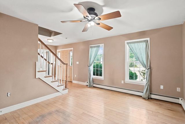 40 Elmwood Street, Salisbury, MA 01952