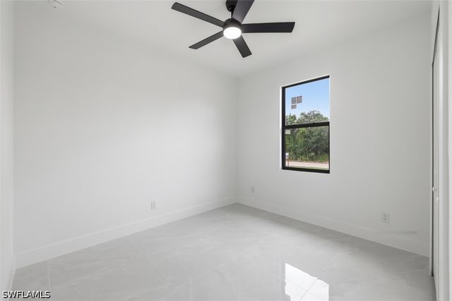 1222 Earnest ST E, Lehigh Acres, FL 33974