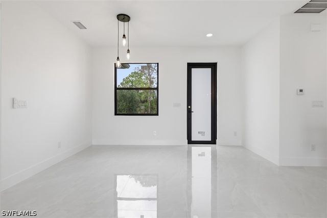 1222 Earnest ST E, Lehigh Acres, FL 33974