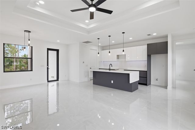 1222 Earnest ST E, Lehigh Acres, FL 33974