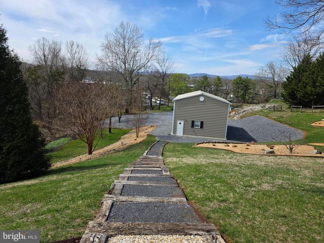 201 PEACH TREE CT, Front Royal, VA 22630