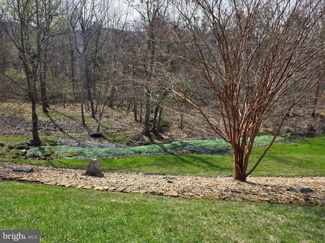 201 PEACH TREE CT, Front Royal, VA 22630