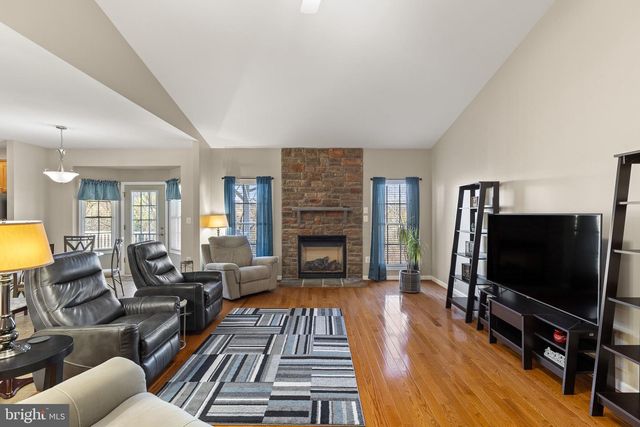 201 PEACH TREE CT, Front Royal, VA 22630