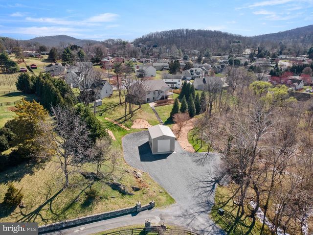 201 PEACH TREE CT, Front Royal, VA 22630