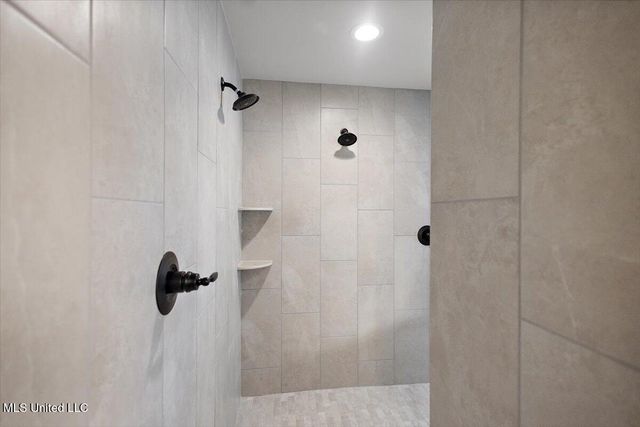 13829 Wesley Banks Boulevard, Olive Branch, MS 38654