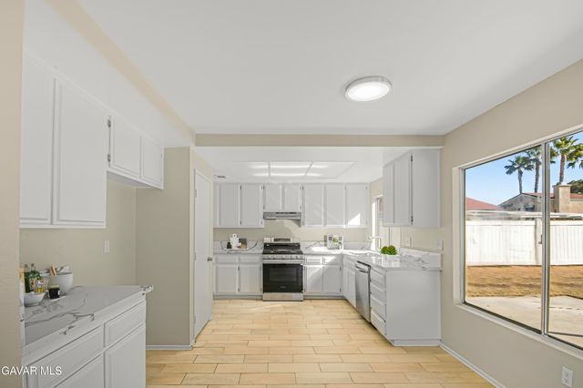 44910 E 12th Street, Lancaster, CA 93535