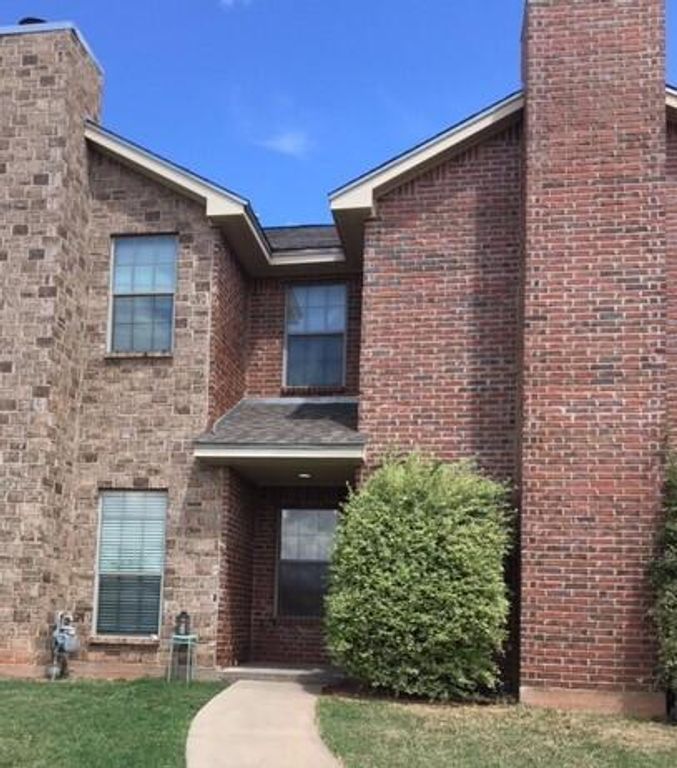 Image 1 of property listing at 4441 Oak Grove Boulevard, San Angelo, TX 76904