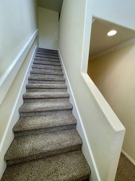 Image 9 of property listing at 4441 Oak Grove Boulevard, San Angelo, TX 76904