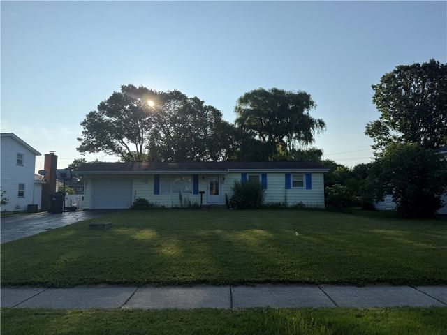 41 Grecian Parkway, Greece, NY 14626