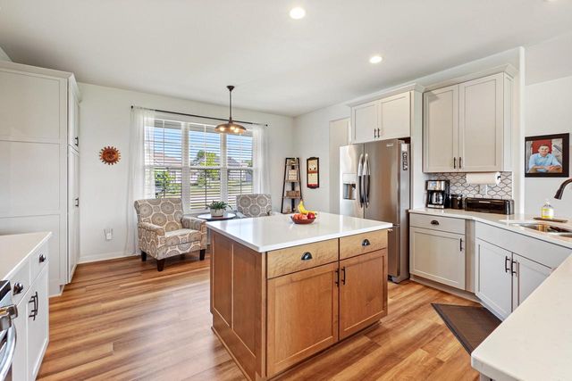 W223N4688 Seven Oaks DRIVE, Pewaukee, WI 53072