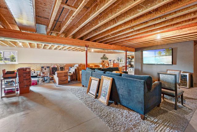 W223N4688 Seven Oaks DRIVE, Pewaukee, WI 53072